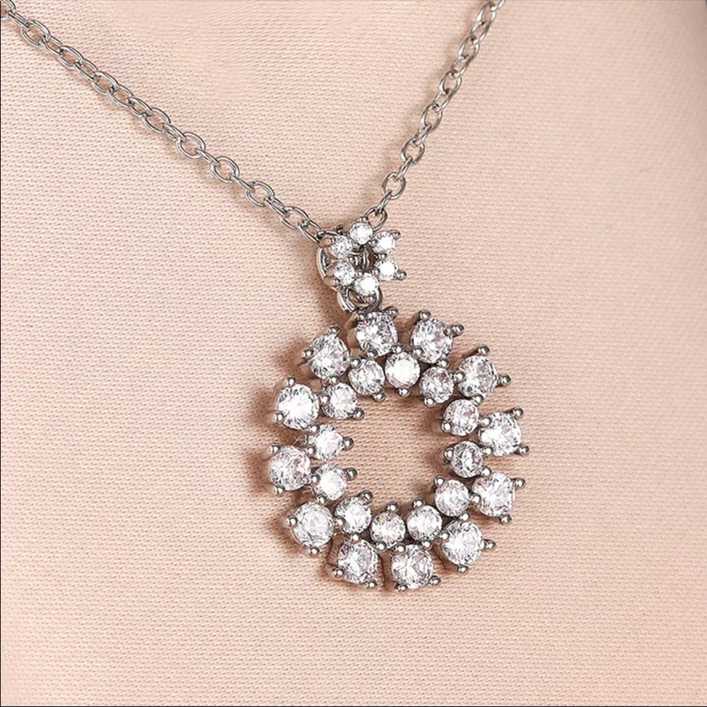 New Luxury Silver Color Diamond Necklace - Picture 5 of 6